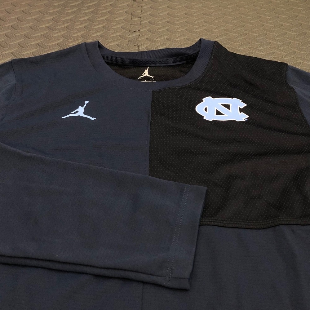 Jordan UNC Tar Heels Shirt Mens Small Navy Blue Long Sleeve Dri-Fit Training